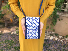 Load image into Gallery viewer, Israel flag crossbody cell phone purse - Star of David phone bag