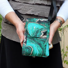Load image into Gallery viewer, Cell phone bag, emerald green agate slice geode small crossbody bag