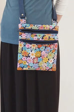 Load and play video in Gallery viewer, Small crossbody purse - double zipper phone bag - floral fabric
