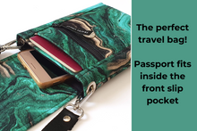 Load image into Gallery viewer, Cell phone bag, emerald green agate slice geode small crossbody bag