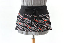 Load image into Gallery viewer, teacher apron with pockets - server apron with zipper pocket - waitress apron - utility apron - pocket apron - half apron - money apron