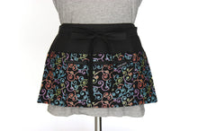 Load image into Gallery viewer, Teacher apron with pockets, waitress apron, server apron, vendor apron zipper pocket apron, black utility apron for women, classroom apron