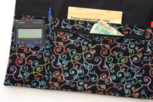 Load image into Gallery viewer, Teacher apron with pockets, waitress apron, server apron, vendor apron zipper pocket apron, black utility apron for women, classroom apron