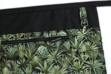 Load image into Gallery viewer, Succulent apron with pockets for farmers market craft show florist
