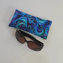 Load and play video in Gallery viewer, Quilted soft fabric glasses case - slim or double glasses case
