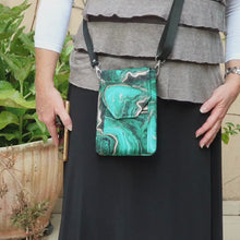 Load and play video in Gallery viewer, Cell phone bag, emerald green agate slice geode small crossbody bag
