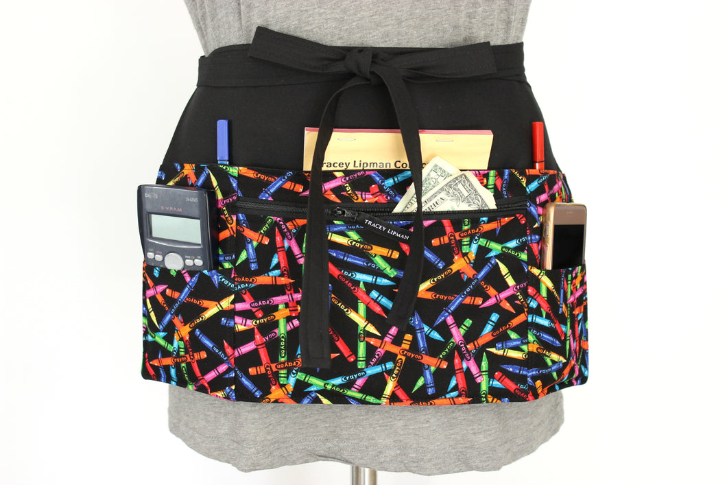 Half apron with pockets for preschool teacher with zipper pocket