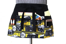 Load image into Gallery viewer, vendor apron with pockets -  utility apron with zipper pocket - camera apron for photographer gift - half apron - money apron - craft apron
