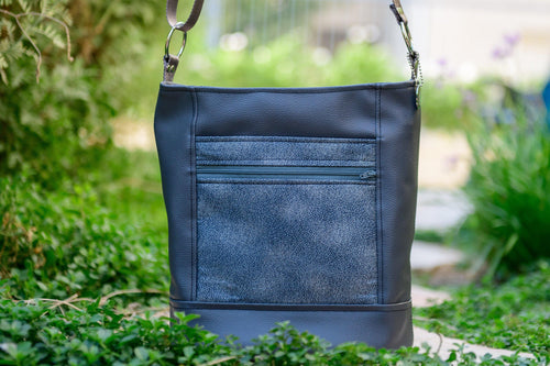 Gray vegan leather bucket bag for women, crossbody purse handbag with lots of pockets, shoulder bag with zipper, adjustable strap cross over